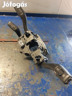 Audi A4 B7 Bajuszkapcsoló