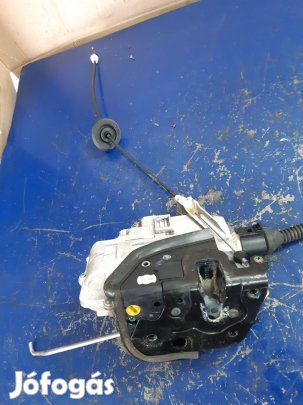Audi A4 B7 Bal Első Ajtó Zárszerkezet + Központizár Motor