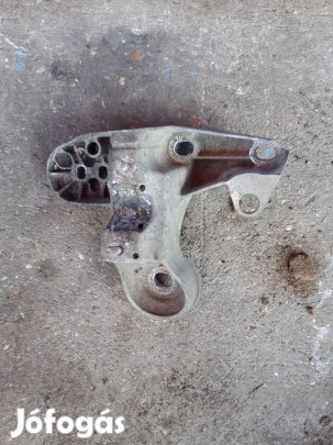 Audi A4 B7 Bal Motortartó Bak