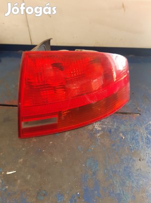 Audi A4 B7 Jobb Hátsó Lámpabúra