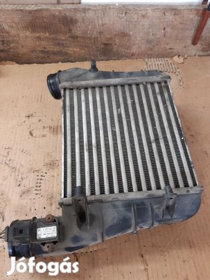 Audi A4 B7 Töltőlevegő Hűtő / Intercooler