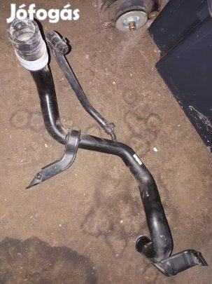 Audi A4 B7 Vízcső Fém