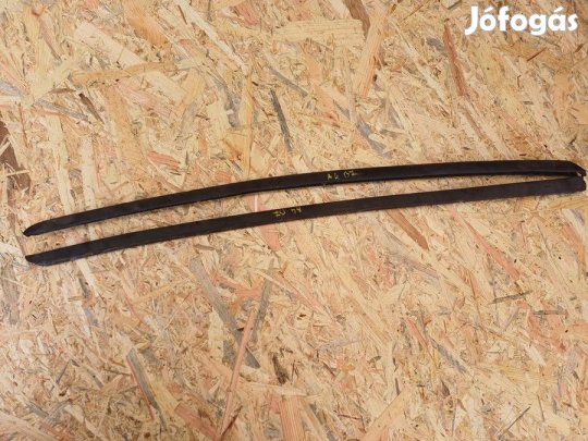 Audi A4 B7  (2004-2008) Első Szélvédő Díszléc Pár