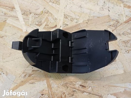 Audi A4 B8 Sedán (2008-2015) Csomagtérajtó Műanyag Betét