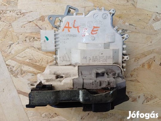 Audi A4 B8 (2008-2015) Bal Első Ajtó Központizár