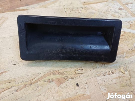 Audi A4 B8 (2008-2015) Csomagtérajtó Nyító Kapcsoló