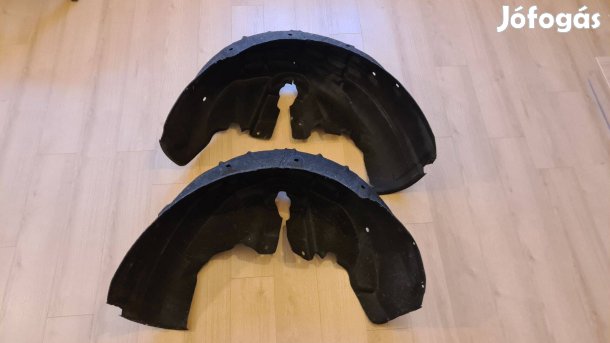 Audi A4 B8 hátsó dobbetét párban