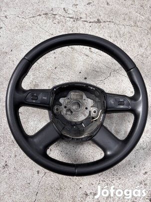 Audi A4 B8 kormányok eladók 