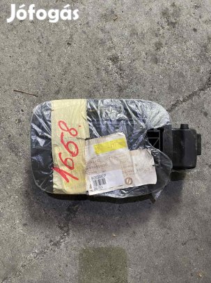 Audi A4 tanksapka betét 8K0809999D eladó
