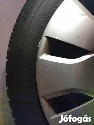 Audi A4 téli gumi szett, akciósan, eredeti gyári lemez felnikkel 