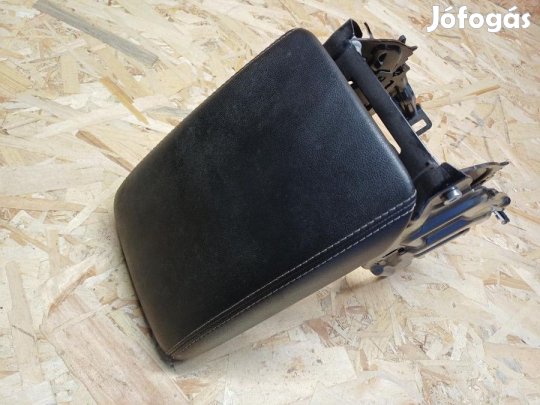 Audi A5 (2007-2013) Bőr Könyöklő