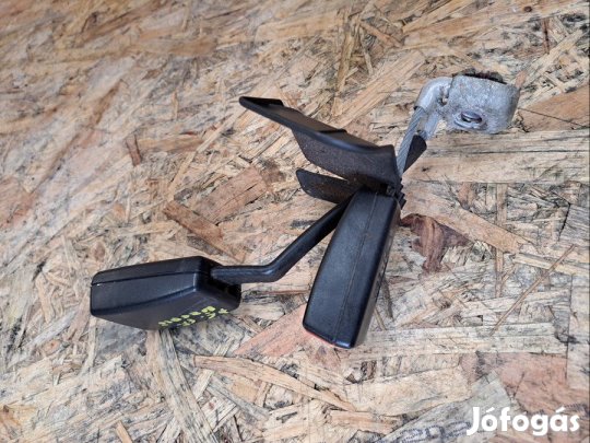 Audi A6 C5  (1998-2004)  2.5Tdi V6 Hátsó Biztonsági Öv Csat