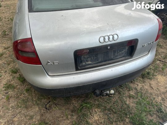 Audi A6 C5 csomagtér ajtó lökhárító vonóhorog ajtó 