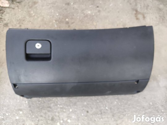 Audi A6 C5 kesztyűtartó