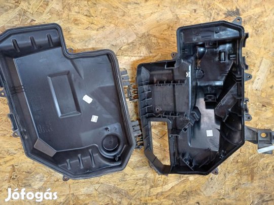 Audi A6 C6 4F ( 2004-2011) Biztosíték Doboz