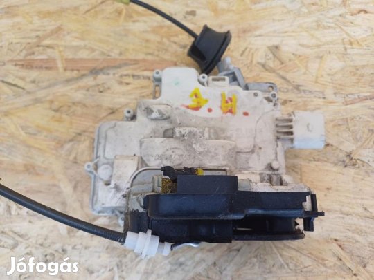 Audi A6 C6 4F ( 2004-2011) Jobb Hátsó Ajtó Központizár