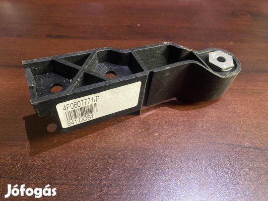 Audi A6 első lökhárító bal felső tartó eladó