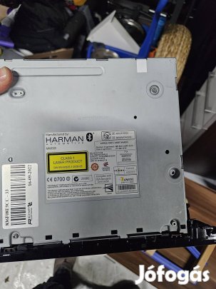 Audi MMI 3G+ multimédia vezérlőegység. 