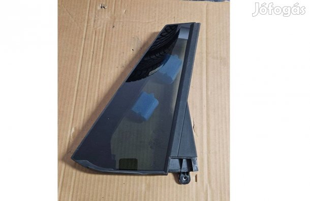 Audi Q2 hátsó negyed háromszög alakú ablak, üveg, ablaküveg 81A845214C
