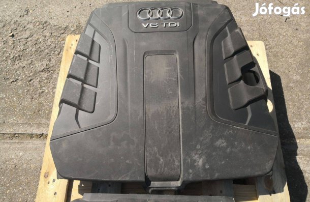 Audi Q7 3.0TDI motor burkolat