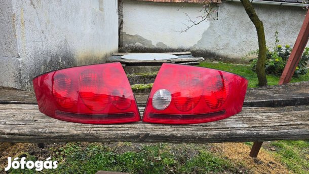 Audi TT 8N Hátsó fényszorók/lámpák