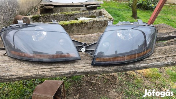 Audi TT 8N első fényszorók/lámpák