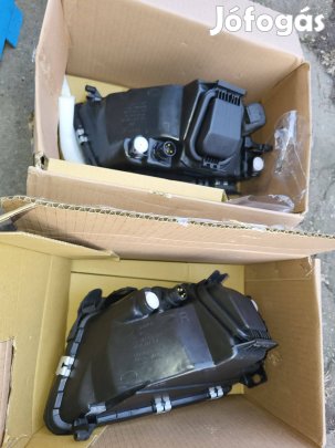 Audi a4 b5 első lámpa