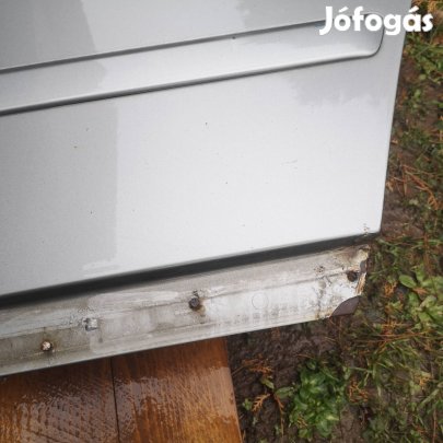 Audi a4 b6 hátsó ajtólap 