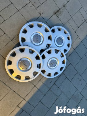 Audi gyári 15" dísztárcsa