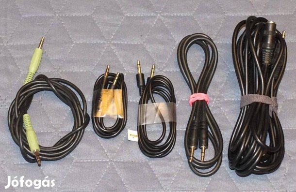 Audió kábelek 3.5-3.5 és egy fejhallgató hosszabító 5 méteres