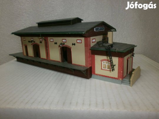 Auhagen -réggebi teher állomás raktár - H0 - ( C-17)