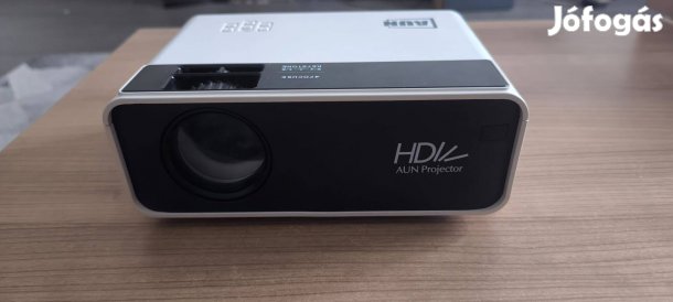 Aun D60 HD projector