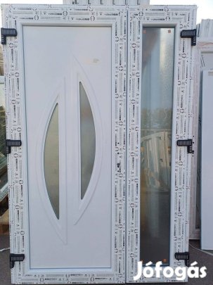 Ausbach típusú műanyag bejárati ajtó