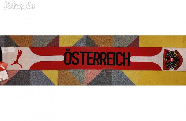 Ausztria piros fekete eredeti Puma sál (új, címkés)