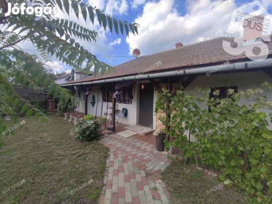 Autentikus belterületi tanya összközművel!