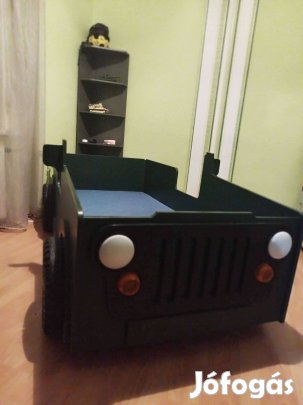 Autó alakú gyerek ágy