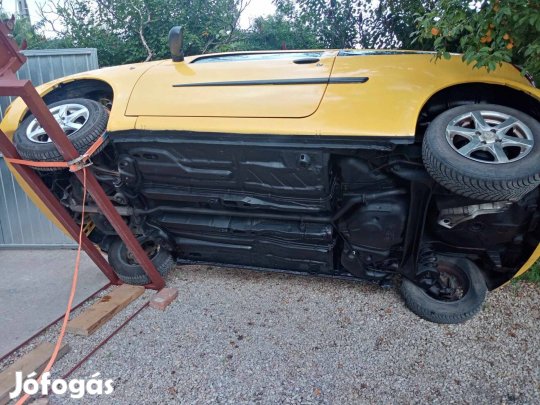 Autó billentő szerelő rámpa helyett