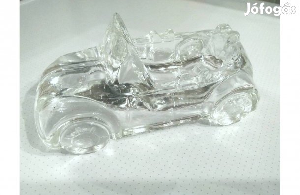 Autó formájú üveg hamutál eladó!