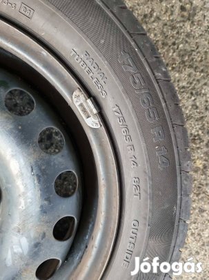 Autó gumi 14 collos