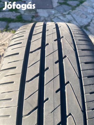 Autó gumi 235/55 r18