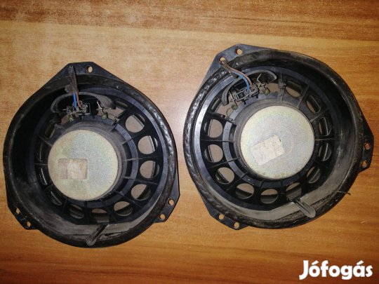 Autó hangszóró