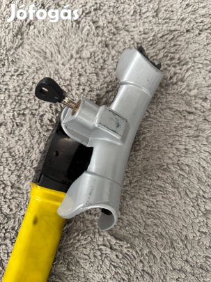 Autó kormányzár eladó!