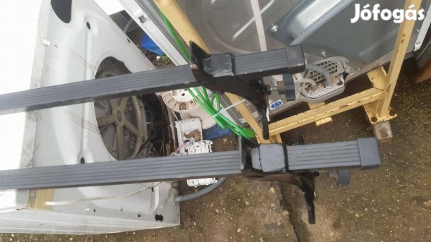 Autó tetőcsomagtartó