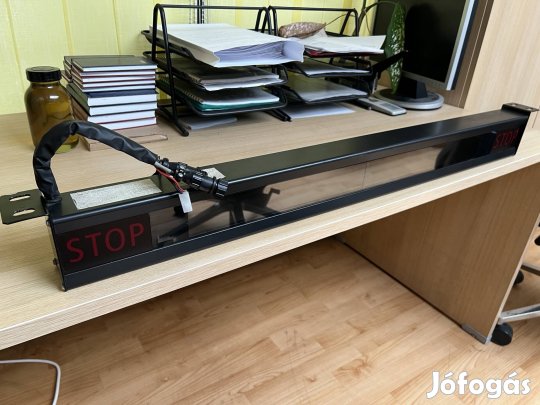 Autóbusz belső LCD kijelző dupla LED-es STOP felirattal