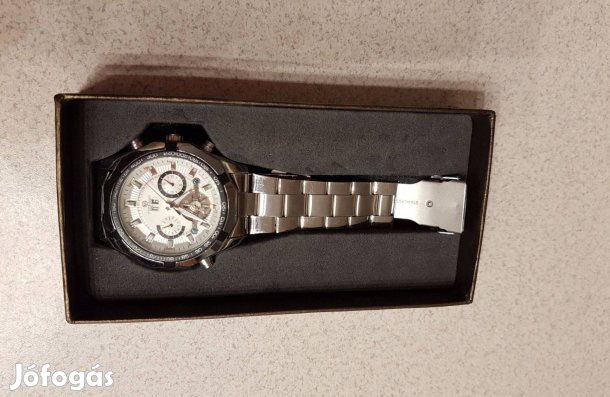 Automata szerkezetü férfi karóra