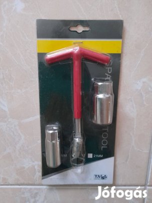 Autós gyertyakulcskészlet. 16 és 21 es Teljesen új!