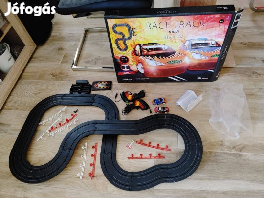 Autóverseny terepasztal pálya- fellelt újszerű állapot