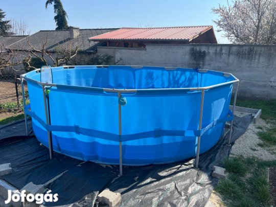 Avenil fémvázas medence 4,5m x 1,22m