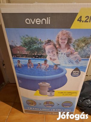 Avenli 4,2m új bontatlan medence forgatóval