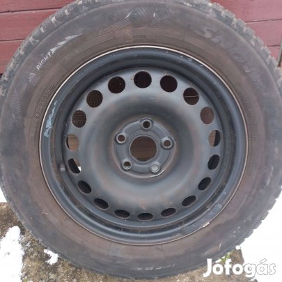 Aveó-ra szerelt téli gumi 4db